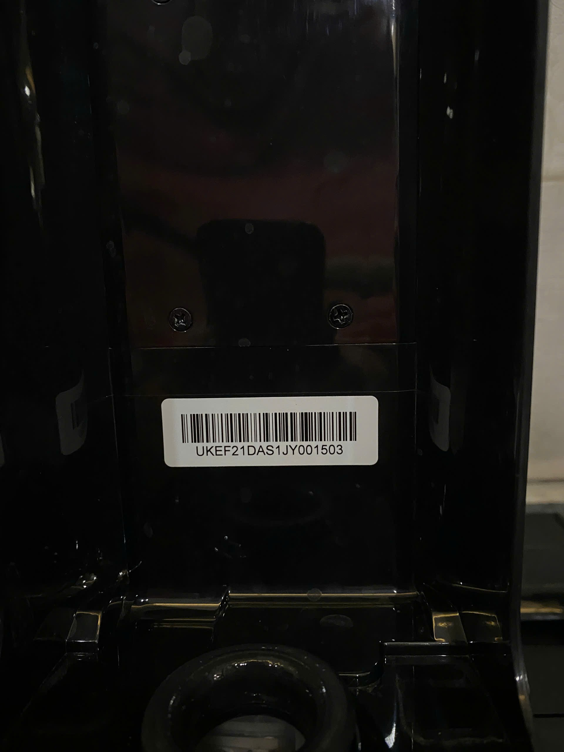 Vị trí tem số serial trên sản phẩm Uwant